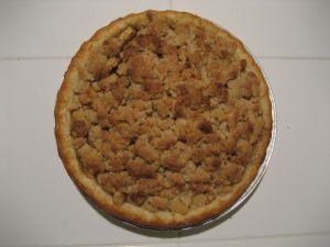 Apple Pie with Crumb Crust